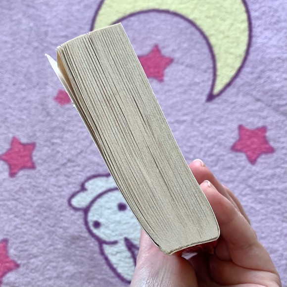 I’ll Walk Alone by Mary Higgins Clark Book - Picture 5 of 6